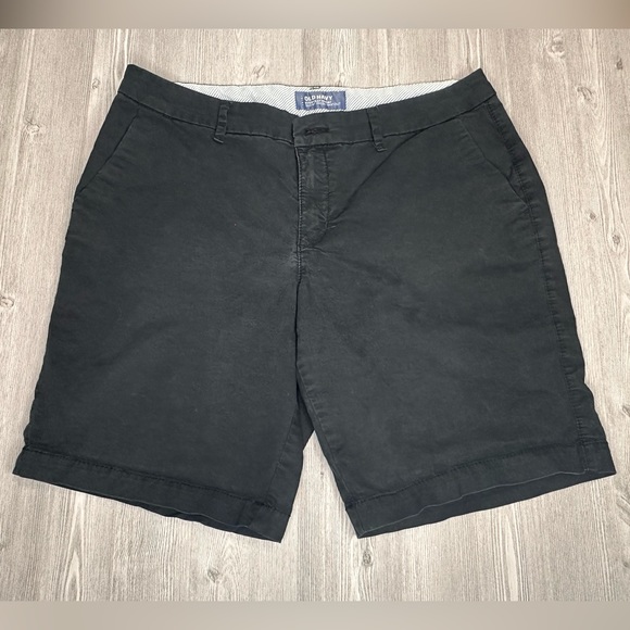Old Navy - Women’s - Everyday Short - Sz 8 - Black Jack - 9” Inseam - Picture 1 of 5
